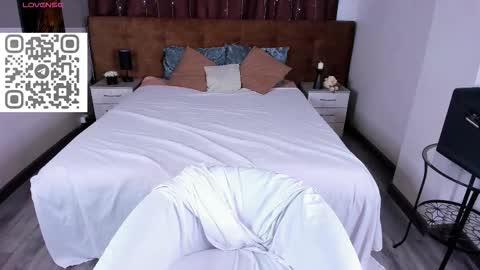 Snapshot of to_your chatting on 10-06-25, 11:13 2 GMT Mo Tu We Th Fr 10am-4am online show from 10-06-25, 11:13