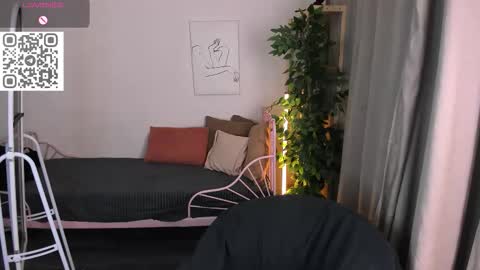 Snapshot of to_your chatting on 11-07-25, 10:21 2 GMT Mo Tu We Th Fr 10am-4am online show from 11-07-25, 10:21