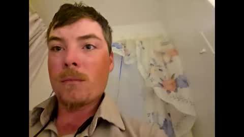 who wamts to hook up online show from 04-07-26, 12:00