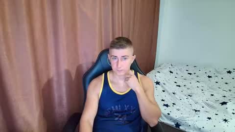 todhorny987 online show from 12-04-25, 07:39