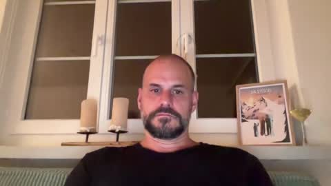 Snapshot of toebee13 chatting on 08-08-26, 10:12 zurichcouple online show from 08-08-26, 10:12