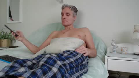 Snapshot of toffmen chatting on 12-14-24, 08:23 Daniel Bisexual uncut 20cm online show from 12-14-24, 08:23