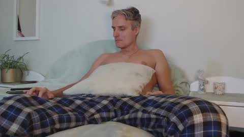 Snapshot of toffmen chatting on 12-14-24, 02:53 Daniel Bisexual uncut 20cm online show from 12-14-24, 02:53