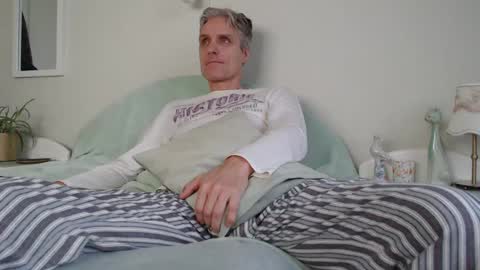 Snapshot of toffmen chatting on 12-25-24, 07:46 Daniel Bisexual uncut 20cm online show from 12-25-24, 07:46