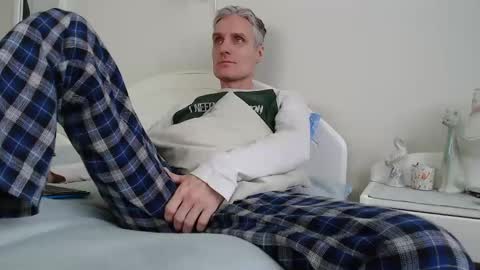 Snapshot of toffmen chatting on 02-01-25, 07:36 Daniel Bisexual uncut 20cm online show from 02-01-25, 07:36