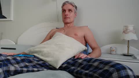 Snapshot of toffmen chatting on 02-16-25, 02:54 Daniel Bisexual uncut 20cm online show from 02-16-25, 02:54