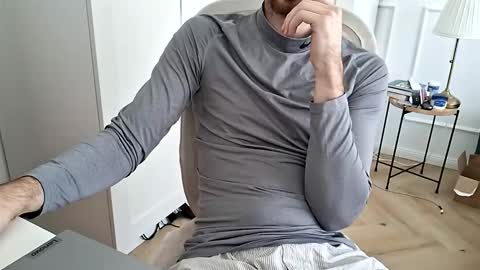 Snapshot of toja112 chatting on 02-27-26, 10:26 Martin online show from 02-27-26, 10:26