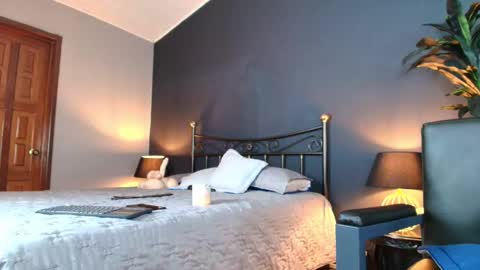 Snapshot of tokiomilf chatting on 09-16-25, 07:26 Tokio online show from 09-16-25, 07:26