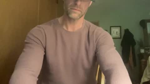 Snapshot of tokyodude12 chatting on 09-18-25, 07:27 The Beekeeper online show from 09-18-25, 07:27