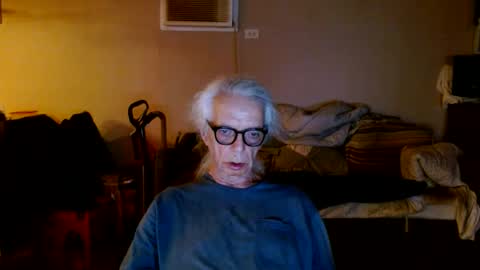 tom112292014 online show from 09-25-25, 02:04