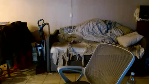 tom112292014 online show from 12-01-25, 02:44