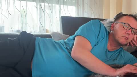 Tom online show from 04-06-26, 05:25