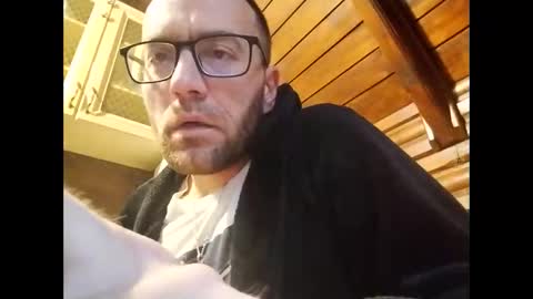 Snapshot of tom8312 chatting on 01-21-25, 07:04 tom8312 online show from 01-21-25, 07:04