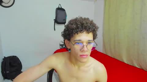 Tom Blue online show from 09-11-25, 11:43