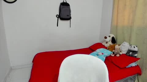 Tom Blue online show from 10-02-25, 01:07