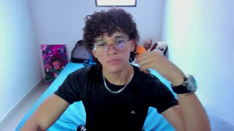 Tom Blue online show from 03-25-26, 05:41