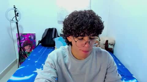 Tom Blue online show from 03-29-26, 03:45