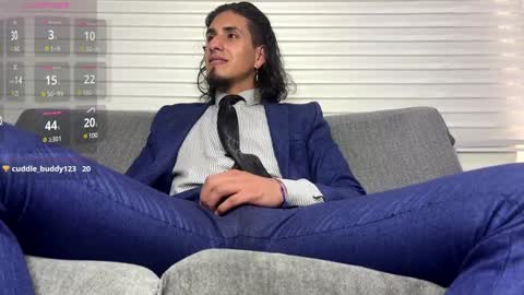 Snapshot of tom_blunt96 chatting on 12-30-24, 07:11 TOM online show from 12-30-24, 07:11