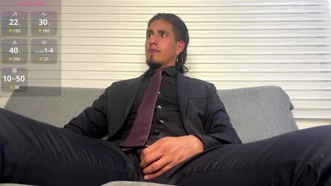 Snapshot of tom_blunt96 chatting on 01-03-25, 01:16 TOM online show from 01-03-25, 01:16