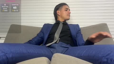 Snapshot of tom_blunt96 chatting on 01-21-25, 02:22 TOM online show from 01-21-25, 02:22