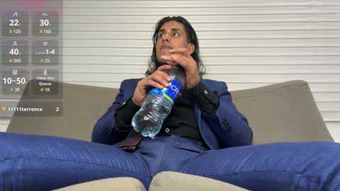 Snapshot of tom_blunt96 chatting on 01-24-25, 10:08 TOM online show from 01-24-25, 10:08