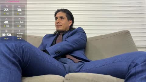 Snapshot of tom_blunt96 chatting on 02-11-25, 02:35 TOM online show from 02-11-25, 02:35