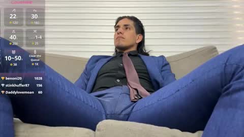 Snapshot of tom_blunt96 chatting on 02-11-25, 02:57 TOM online show from 02-11-25, 02:57