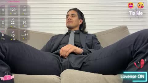 Snapshot of tom_blunt96 chatting on 02-15-25, 07:06 TOM online show from 02-15-25, 07:06