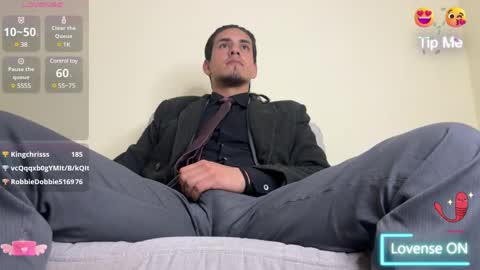 Snapshot of tom_blunt96 chatting on 03-07-25, 12:56 TOM online show from 03-07-25, 12:56