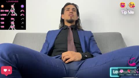 Snapshot of tom_blunt96 chatting on 10-04-25, 11:14 TOM online show from 10-04-25, 11:14