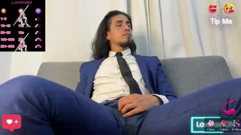 Snapshot of tom_blunt96 chatting on 11-22-25, 04:22 TOM online show from 11-22-25, 04:22