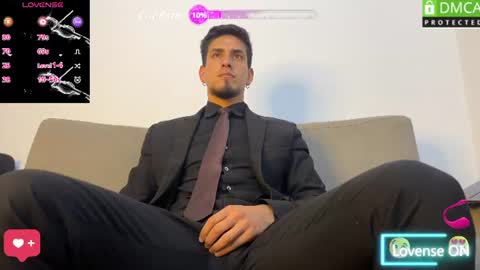 Snapshot of tom_blunt96 chatting on 06-16-26, 11:24 TOM online show from 06-16-26, 11:24