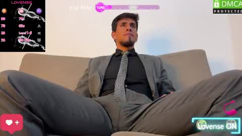 Snapshot of tom_blunt96 chatting on 07-05-26, 05:25 TOM online show from 07-05-26, 05:25