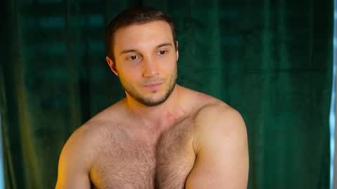 Snapshot of tom_fordd chatting on 05-29-26, 03:32 Tom online show from 05-29-26, 03:32