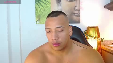 Tom muscle1 online show from 01-25-25, 06:02