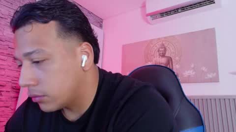 Tom muscle1 online show from 03-04-26, 11:49