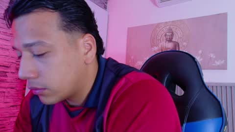 Tom muscle1 online show from 04-04-26, 12:02