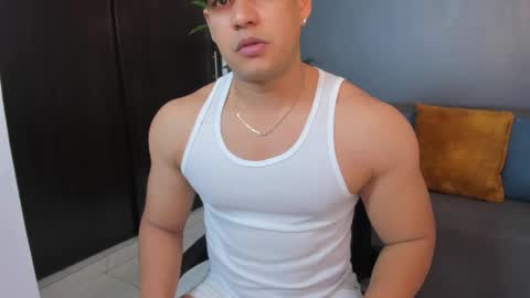 Snapshot of tom_sin_ chatting on 01-28-25, 09:08 Tom Sin online show from 01-28-25, 09:08