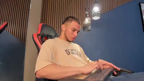 TOMAS online show from 06-19-26, 03:33