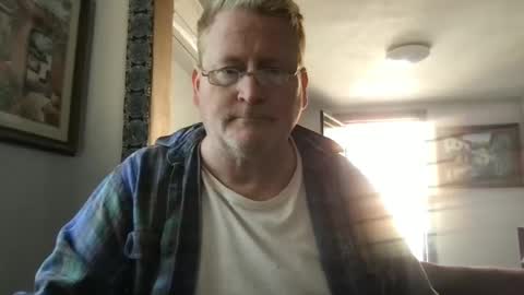 Snapshot of tomascausa chatting on 01-10-25, 06:06 Hola online show from 01-10-25, 06:06