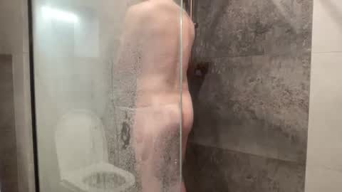 tomaszjager01 online show from 02-18-25, 11:19