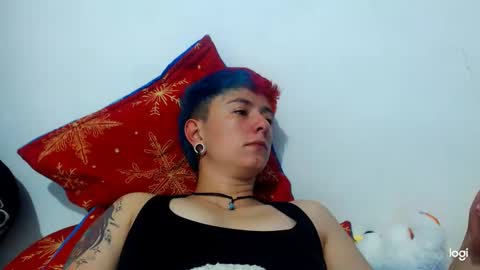 Snapshot of tomboyblue chatting on 12-20-24, 12:30 Blue online show from 12-20-24, 12:30