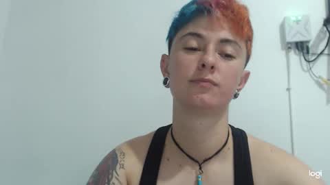 Snapshot of tomboyblue chatting on 01-07-25, 09:03 Blue online show from 01-07-25, 09:03