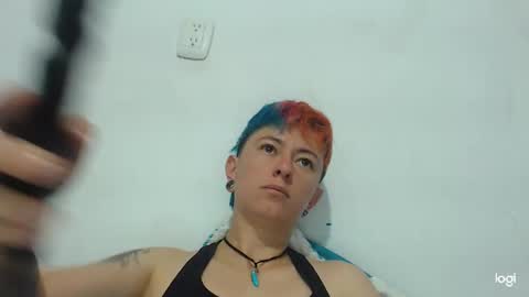 Snapshot of tomboyblue chatting on 01-08-25, 02:14 Blue online show from 01-08-25, 02:14