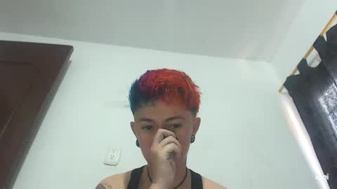 Snapshot of tomboyblue chatting on 01-12-25, 10:12 Blue online show from 01-12-25, 10:12