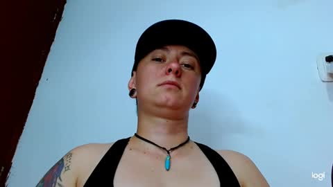 Snapshot of tomboyblue chatting on 01-24-25, 01:45 Blue online show from 01-24-25, 01:45