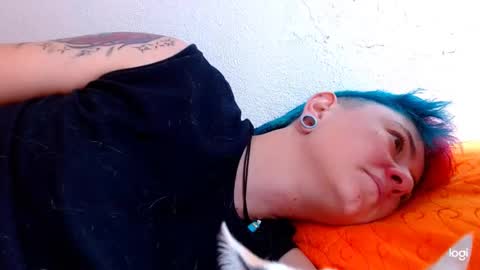 Snapshot of tomboyblue chatting on 01-31-25, 04:06 Blue online show from 01-31-25, 04:06