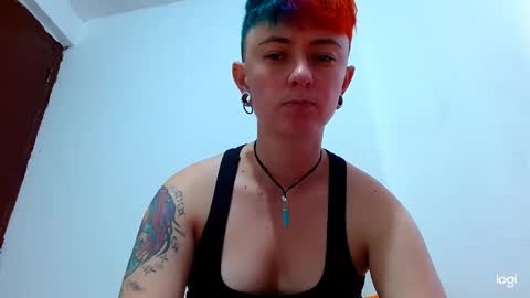 Snapshot of tomboyblue chatting on 02-04-25, 07:00 Blue online show from 02-04-25, 07:00