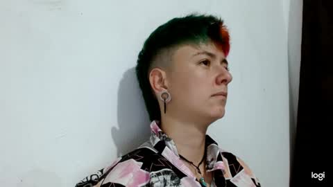 Snapshot of tomboyblue chatting on 02-26-25, 04:25 Blue online show from 02-26-25, 04:25