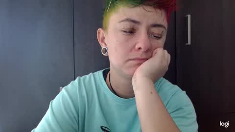 Snapshot of tomboyblue chatting on 03-08-25, 06:47 Blue online show from 03-08-25, 06:47